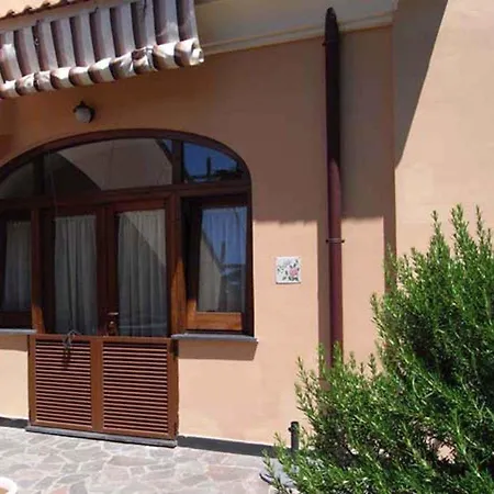 Apartment 3 *