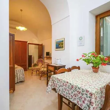 3 Apartment *